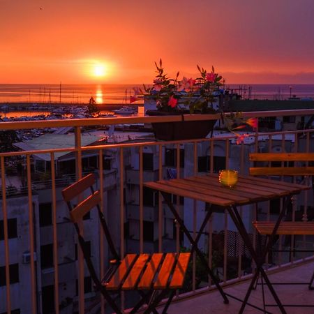 Bed and Breakfast Quasi In Porto Агрополи Экстерьер фото