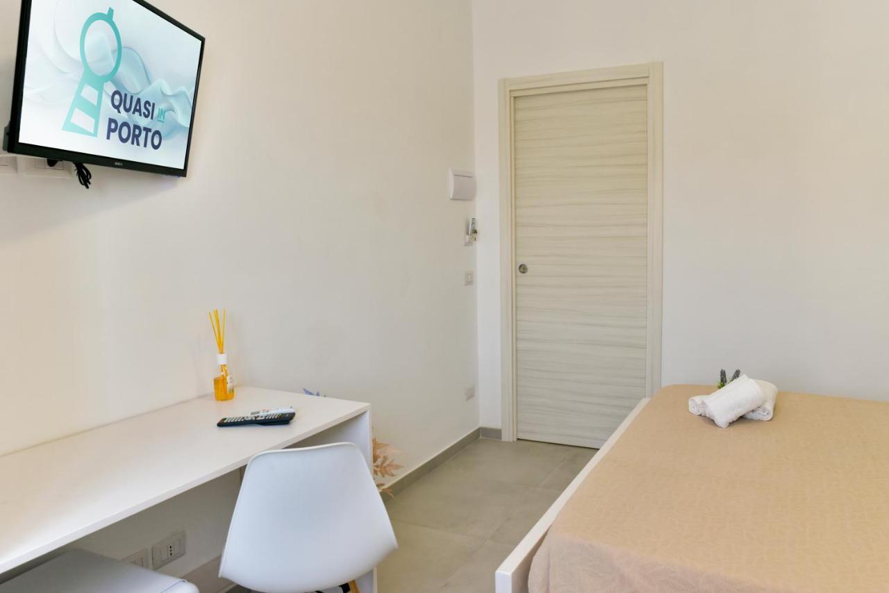 Bed and Breakfast Quasi In Porto Агрополи Экстерьер фото